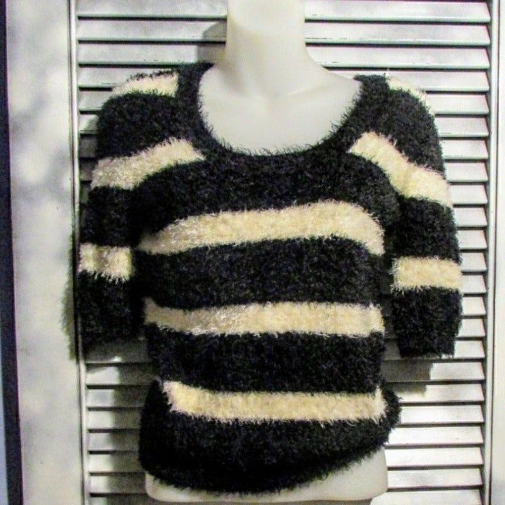 Philosophy XS striped fuzzy sweater - Picture 11 of 11